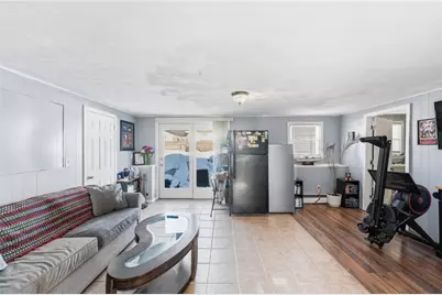 34 Commack Road, East Providence, RI 02914 - Photo 17