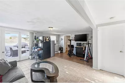 34 Commack Road, East Providence, RI 02914 - Photo 15