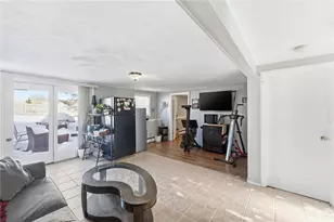 34 Commack Rd, East Providence, RI 02914 - Photo 15