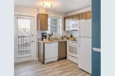 405 Thames Street #2B1, Newport, RI 02840 - Photo 5