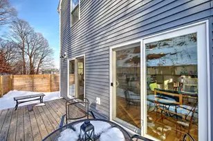 99 1st St, East Providence, RI 02914 - Photo 19