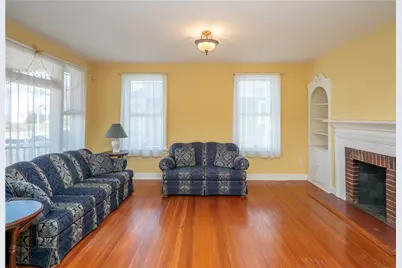 409 Broadway, Newport, RI 02840 - Photo 5