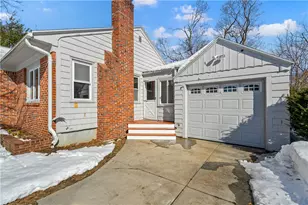 52 Dahlia St, Warwick, RI 02888 - Photo 3