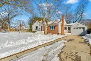 52 Dahlia St, Warwick, RI 02888 - Photo 1