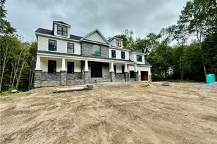 12 Beechwood Dr, Cranston, RI 02921 - Photo 3