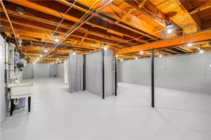 90 Bow St, East Greenwich, RI 02818 - Photo 33