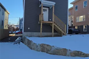 67 Dover St, Providence, RI 02909 - Photo 3