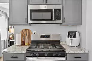 404 Church Ave, Warwick, RI 02889 - Photo 19