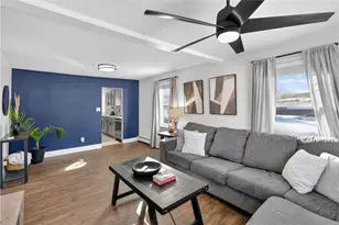 404 Church Ave, Warwick, RI 02889 - Photo 9