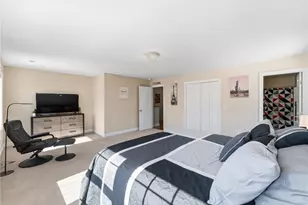 1027 Providence St, West Warwick, RI 02893 - Photo 19