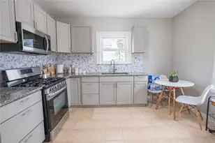 227 Sackett St, Providence, RI 02907 - Photo 15