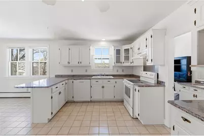 686 Hope Street #3, Bristol, RI 02809 - Photo 17