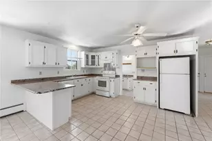 686 Hope St, Bristol, RI 02809 - Photo 7