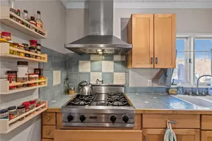 87 Kermit St, Woonsocket, RI 02895 - Photo 7