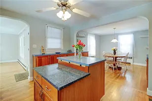 72 Westfield Dr, Cranston, RI 02920 - Photo 9