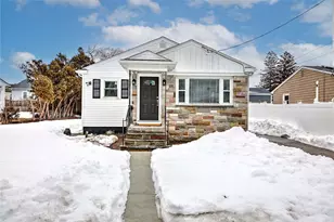 46 Hopewell Ave, Cranston, RI 02920 - Photo 1
