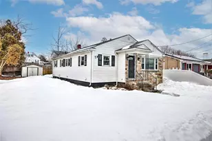 46 Hopewell Ave, Cranston, RI 02920 - Photo 3