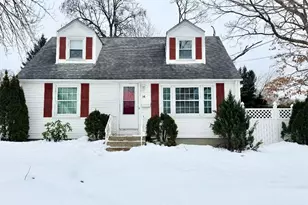 14 Amanda St, Cranston, RI 02920 - Photo 1
