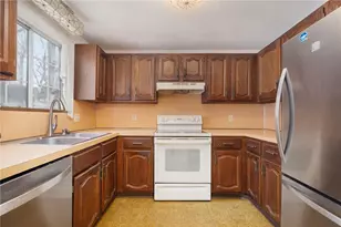 2 Eagle Run, Warwick, RI 02818 - Photo 13