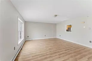 281 Swan St, Providence, RI 02905 - Photo 9