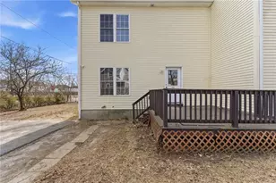 281 Swan St, Providence, RI 02905 - Photo 3