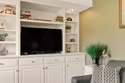 216 Goddard Row, Newport, RI 02840 - Photo 7