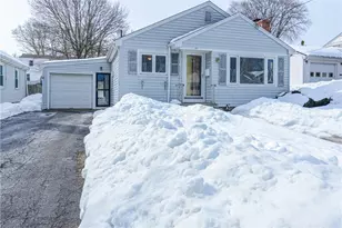 77 Gardiner Ave, East Providence, RI 02914 - Photo 3