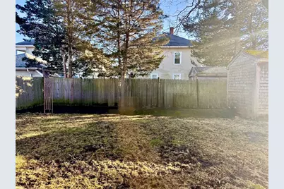 139 Suffolk Avenue, Pawtucket, RI 0261 - Photo 23