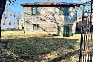 139 Suffolk Ave, Pawtucket, RI 0261 - Photo 25