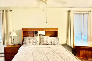 139 Suffolk Ave, Pawtucket, RI 0261 - Photo 15