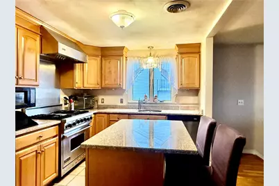 139 Suffolk Avenue, Pawtucket, RI 0261 - Photo 5