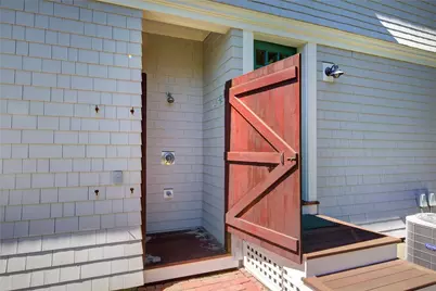 140 Tuckerman Avenue, Middletown, RI 02842 - Photo 37