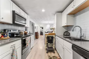 300 Smithfield Rd, North Providence, RI 02904 - Photo 9