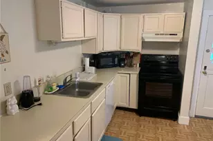 42 Lee Ave, Newport, RI 02840 - Photo 5