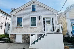 39 Pope St, Newport, RI 02840 - Photo 1