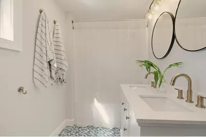 30 South Baptist Street, Newport, RI 02840 - Photo 23