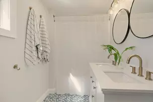 30 S Baptist St, Newport, RI 02840 - Photo 23