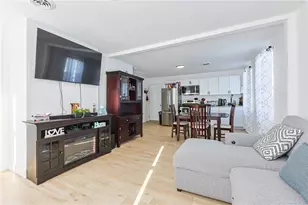 13 Bettez St, Warwick, RI 02893 - Photo 9