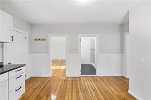 82 Hillcrest Ave, Pawtucket, RI 02860 - Photo 17