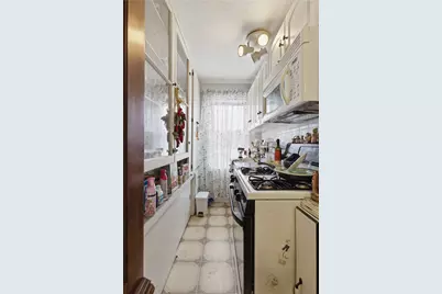 21 Monroe Avenue, Bristol, RI 02809 - Photo 19