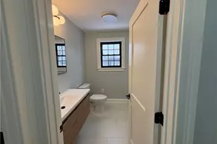 38 Ashburne St, Pawtucket, RI 02861 - Photo 11