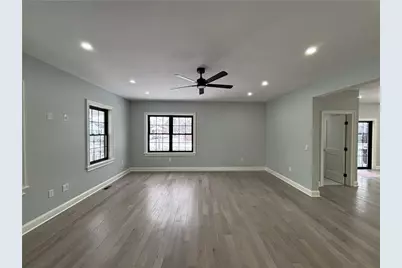 38 Ashburne Street, Pawtucket, RI 02861 - Photo 5