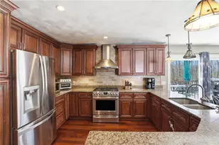 244 Beechwood Dr, Cranston, RI 02921 - Photo 11