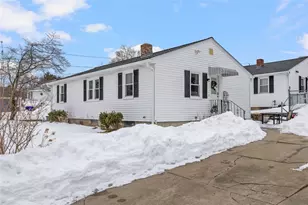 20 John St, North Providence, RI 02904 - Photo 5