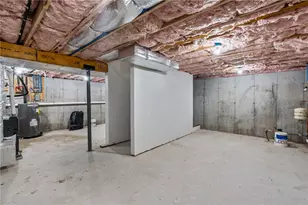 68 Enfield Ave, Providence, RI 02908 - Photo 35