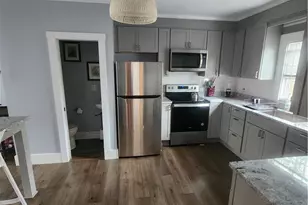 14 Lucas Ave, Newport, RI 02840 - Photo 3