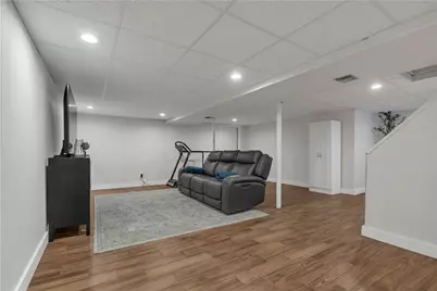 49 Ames Street, Pawtucket, RI 02861 - Photo 19