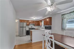 49 Ames St, Pawtucket, RI 02861 - Photo 5