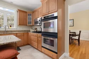 15 Susan Dr, Cumberland, RI 02864 - Photo 3