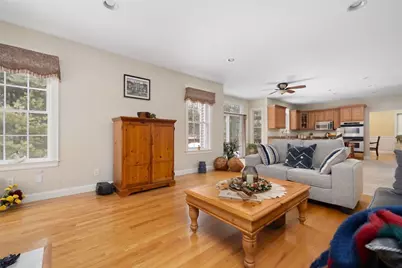 15 Susan Drive, Cumberland, RI 02864 - Photo 9